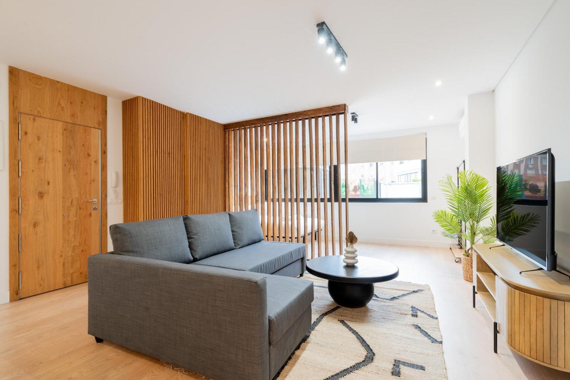 Apartamento Reformado Para 6 Personas En Plena Gran Via Alquiler Temporal Madrid Exterior photo